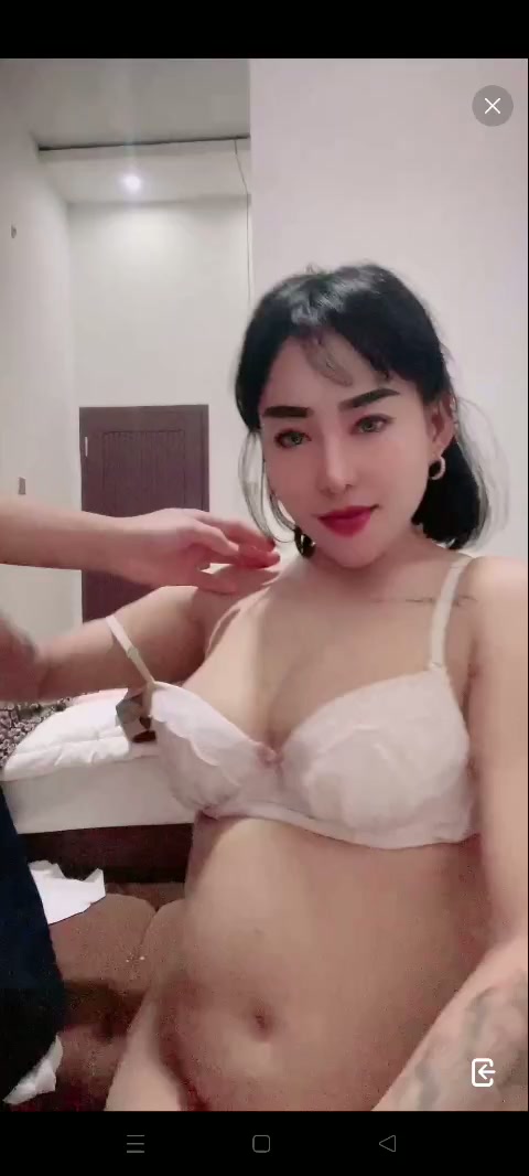 Tante kina bngkus brondong ajak ke aprtemen part 1.mp4