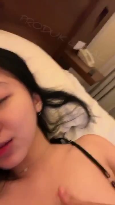 Ratna nabila kumpul kebo dengan pacarnya - PoopHD.mp4