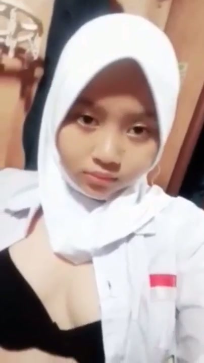 00 DELLA SMA HIJAB