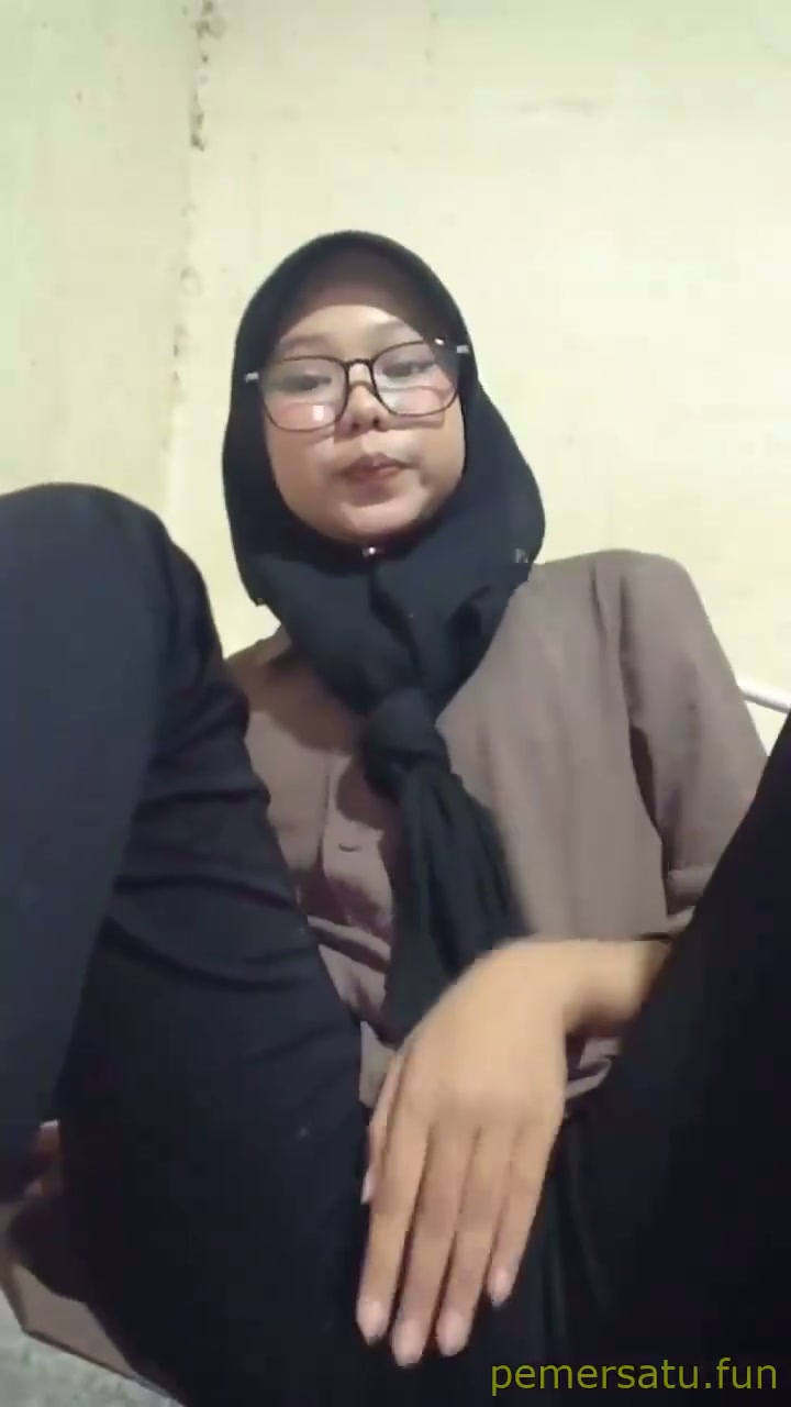 kompilasi Aefa abg hijab lugu suka colmek.mp4