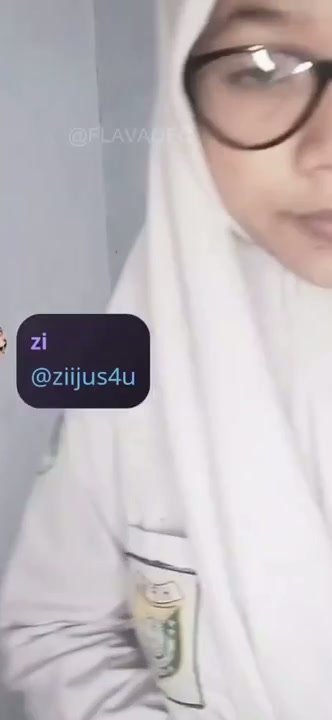 Ziiya Pelajar SMu Hijab Ngocok
