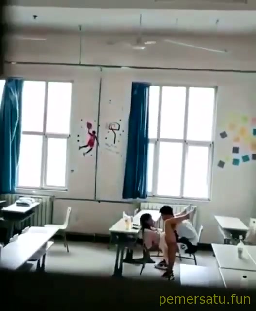 ngewe ketika kelas kosong abg 18yo pemersatu fun (1) - PoopHD.mp4