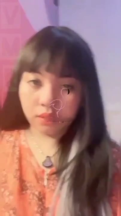 Cewek cantik berdaster orange pamer tetek bulet banget