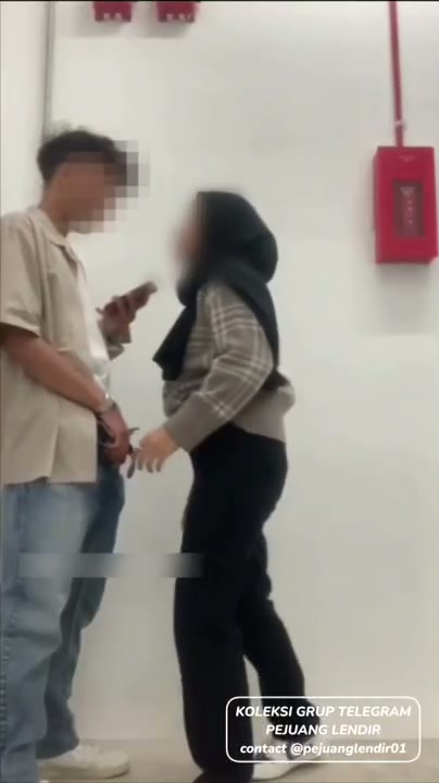 ✓Jilbab Indo Terbaru - Main sama teman kampus Takut hampir Ketahuan