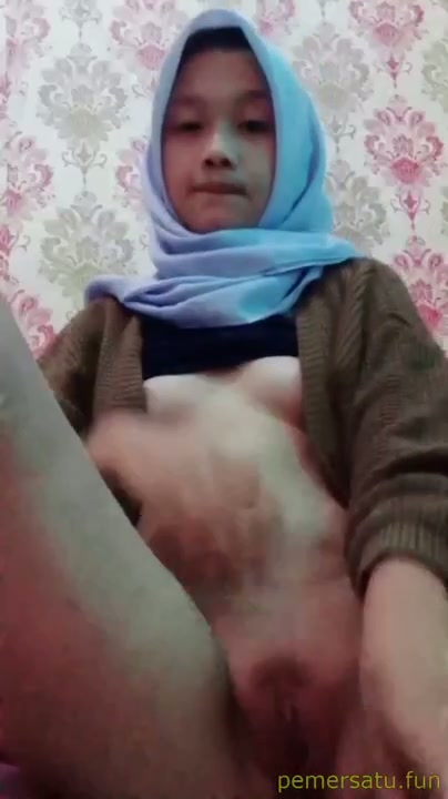 Apriliani Jilbab Pramuka 18yo Sange C0lm3k (2)