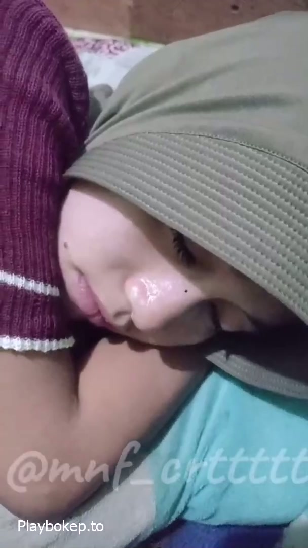 Hijab IGO Lagi Tidur Di Ajak Ngewe [hvje]