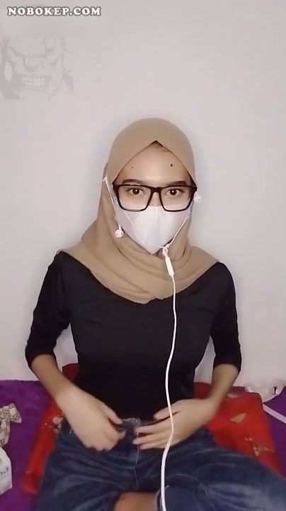 Bokep Indo Mahasiwi Hijab Ngewe di Kosan