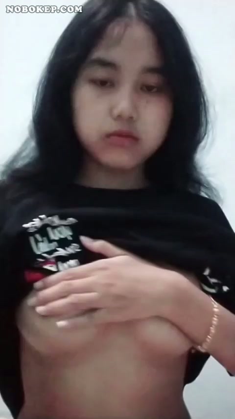 Bokep Indo Dedek Saskia Remas Nenen Elus Meki