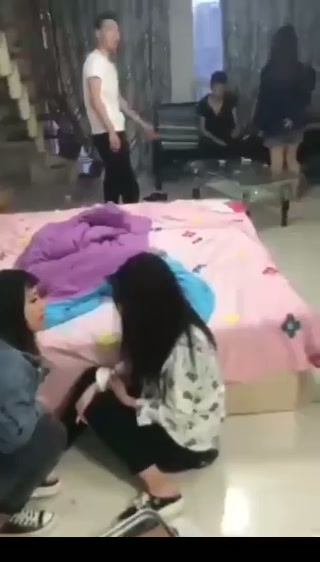 ketahuan selingkuh malah dipake rame rame mp4 - PoopHD