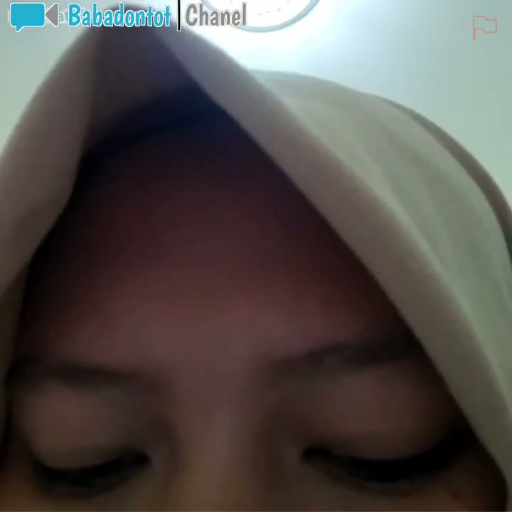 Ukhti baju batik buka bukaan susunya gede banget