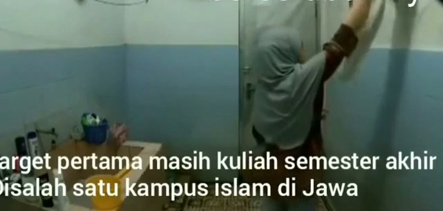 NGINTIP ANAK KOS MANDI 056