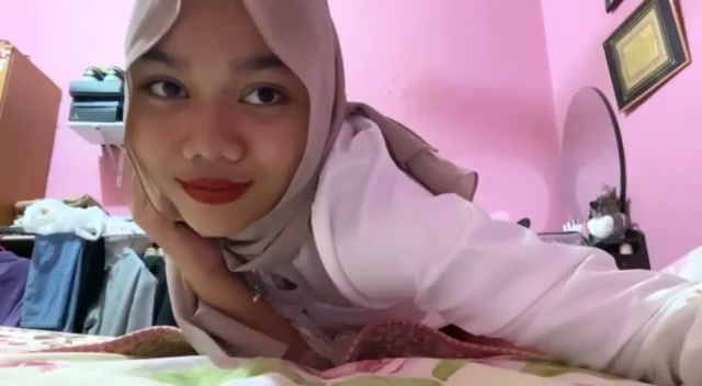 Hijabers Omek Pink p.1 .mp4
