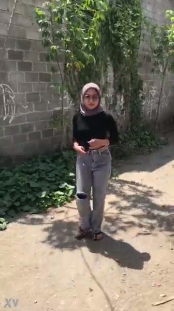 jilbab cantik jago ngulum.mp4