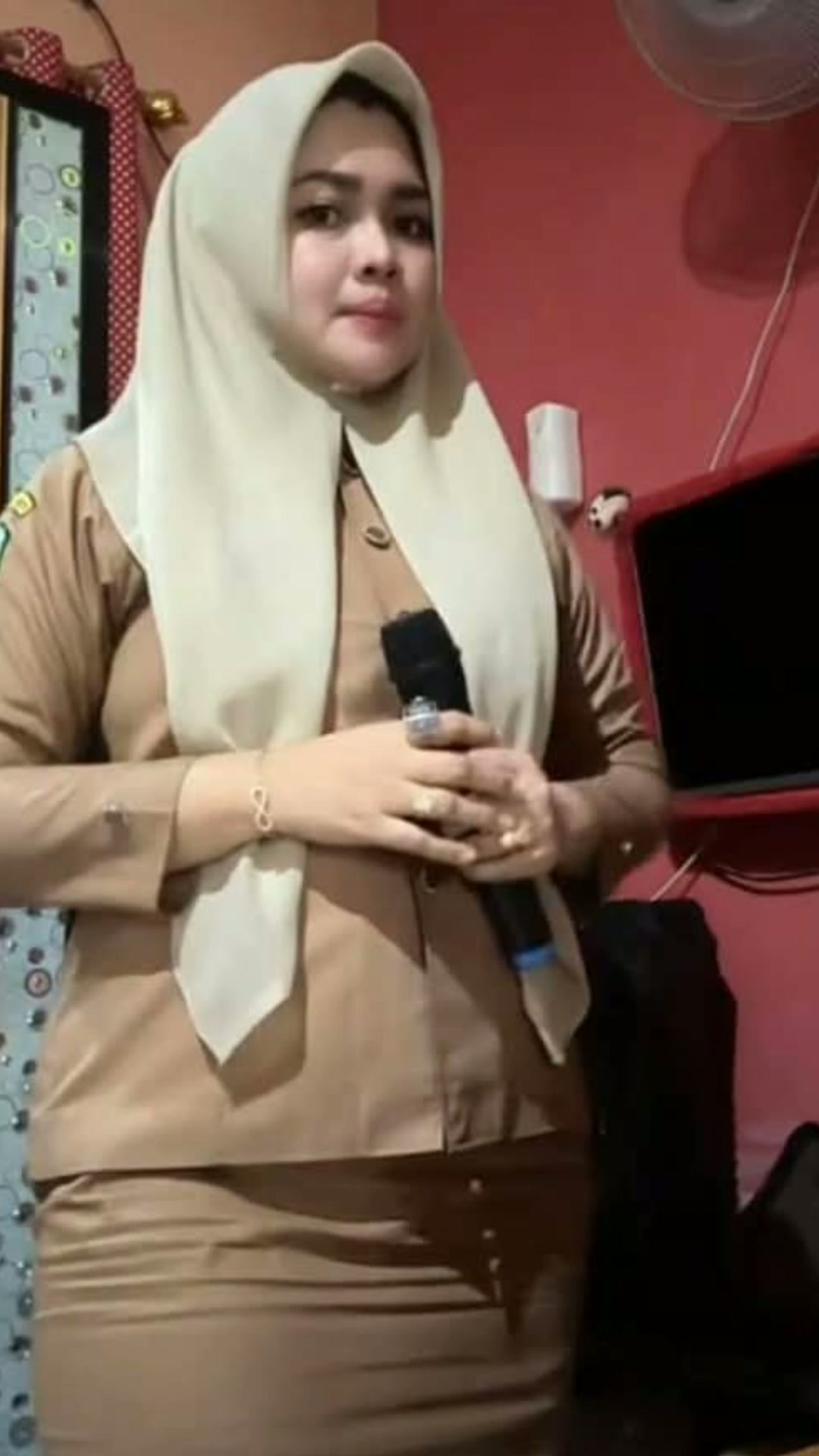 PNS Jilbab Main Bertiga.mp4