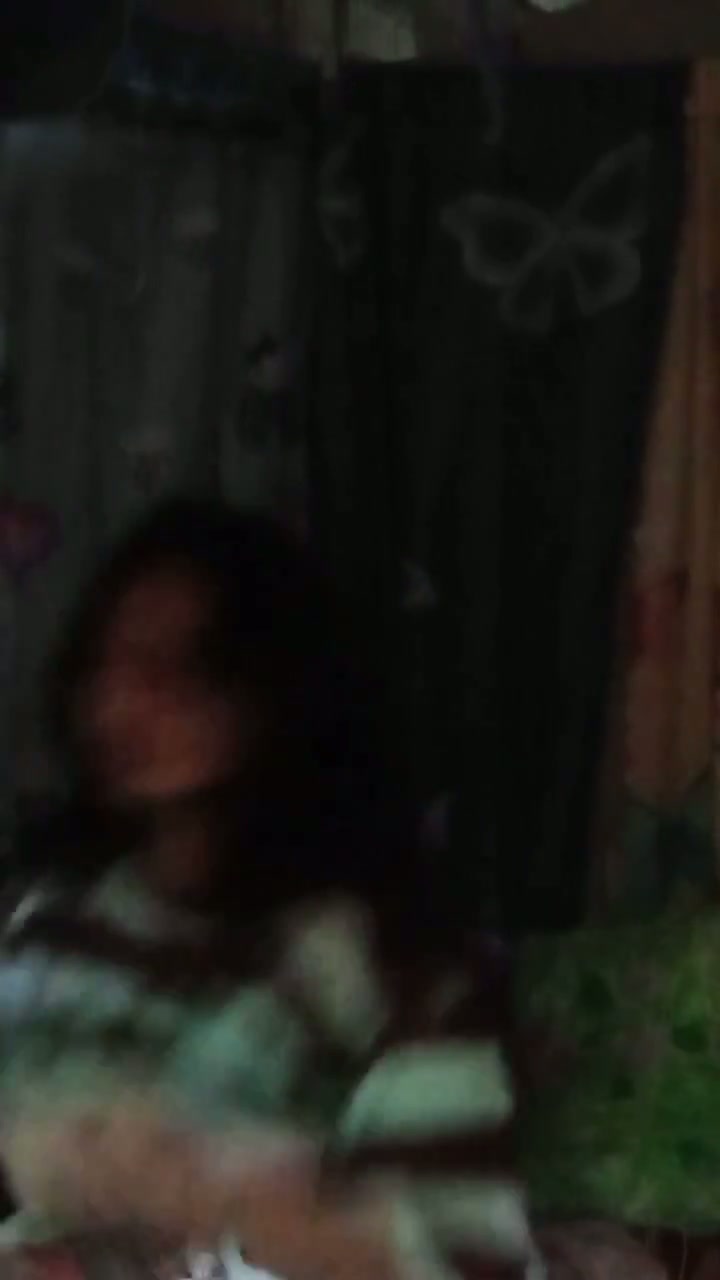 sophia abg dientot sepupu karena video mandi part (4)