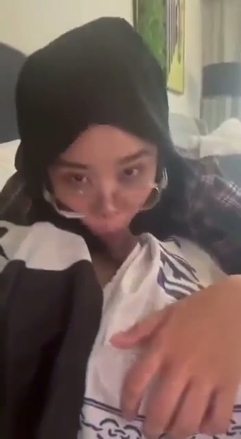 hijab kacamata.mp4.mp4