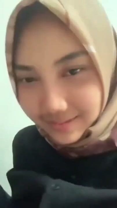 Cantik Banget Masih SMA Hijab DS Pacaran Kek Gini - Indo Viral.mp4