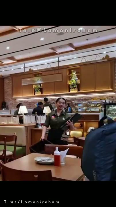 PEGAWAI RESTO VIRAL.mp4