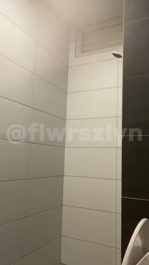 Pagii di kamar mandi