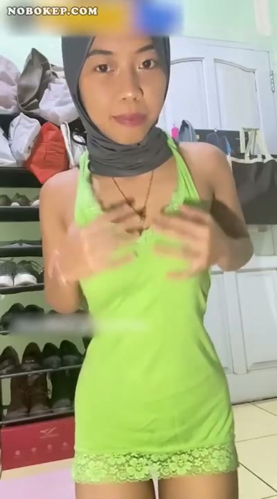 Bokep_Indo_Celva_Ukhtie_Binal_Colmek_di_Ruang_Tamu.mp4