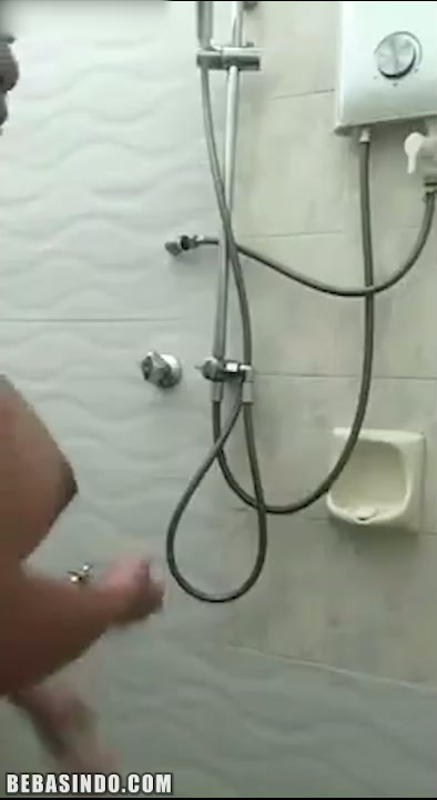 799-Bokep-Terbaru-Lila-Irwan-Toket-Bulat-Mandi-Colmek