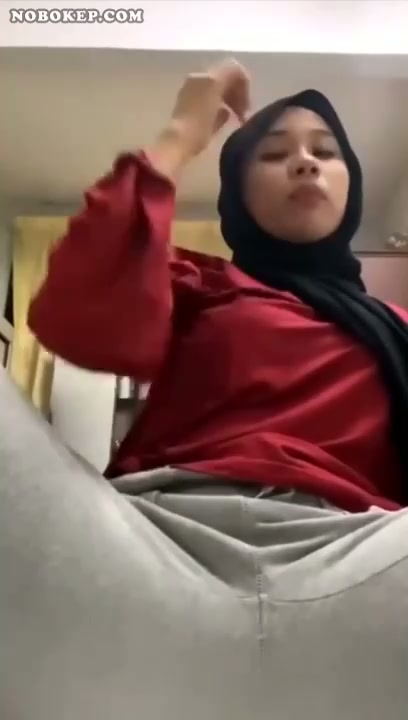 Gadis ABG Hijab Hitam Colmek Viral