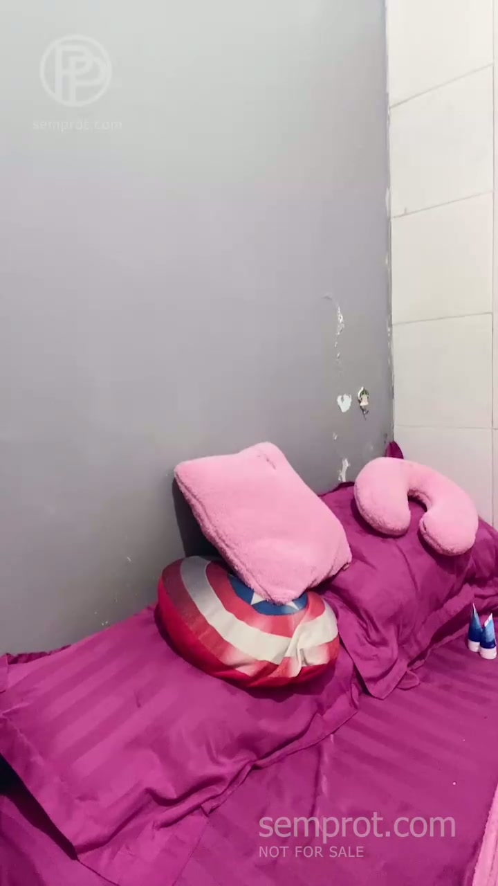 TANTE DINDA MINTA PIJIT MULU. BAYARNYA PAKEK MKIWWQ AJA YA OM