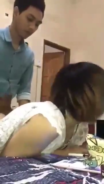 NGEWE TANTE RAMBUT PENDEK