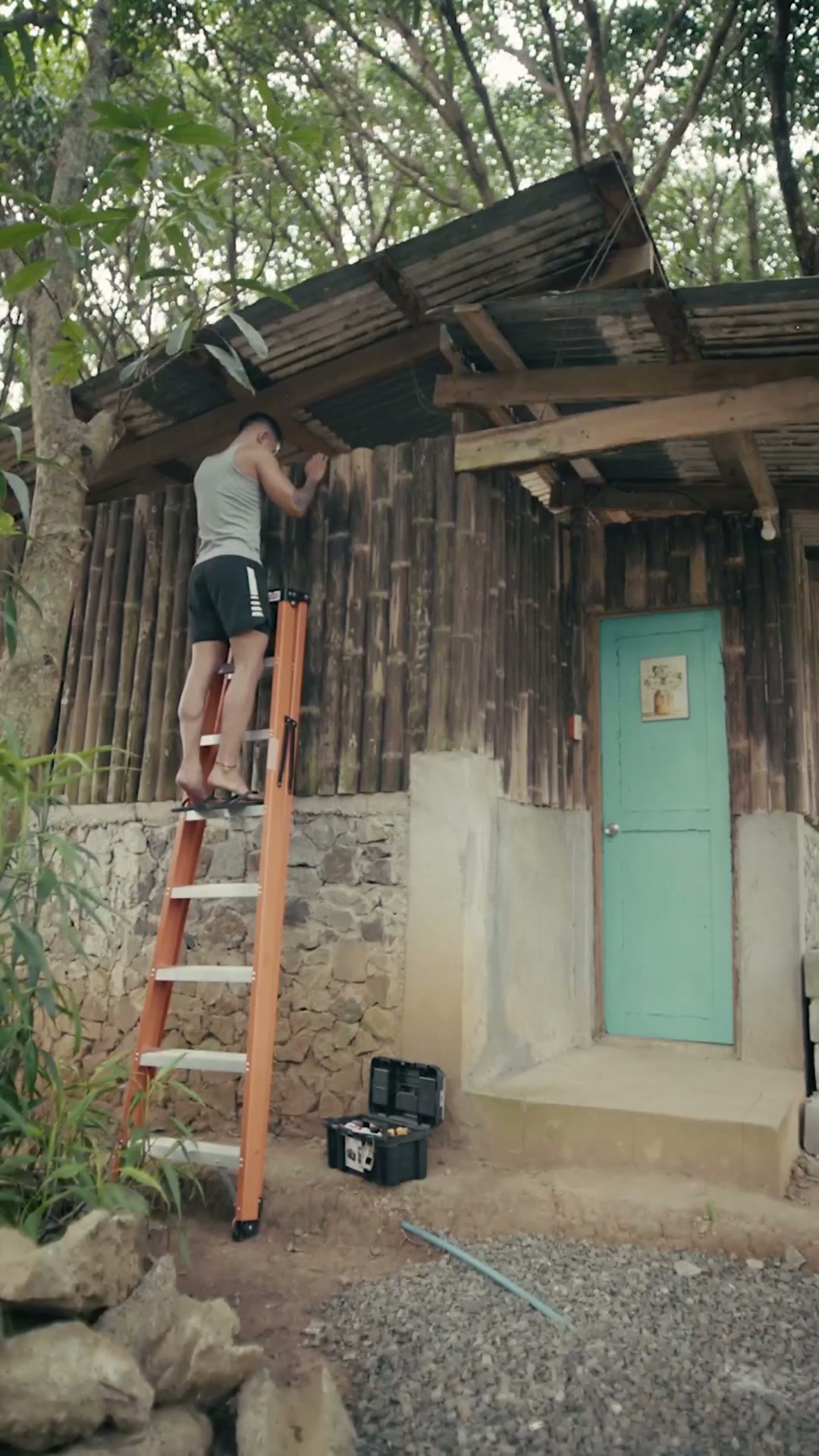 Tukang ac ngintip abg lagi mandi malah di ajakin ngew