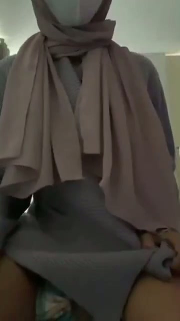 Jilbab sange sama guling