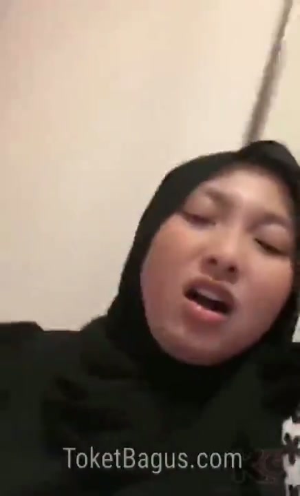 Desahan auzura seleb tiktok - DoodStream.mp4