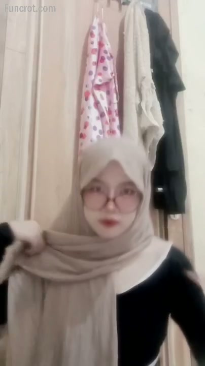 Hijab gemoy 2.mp4
