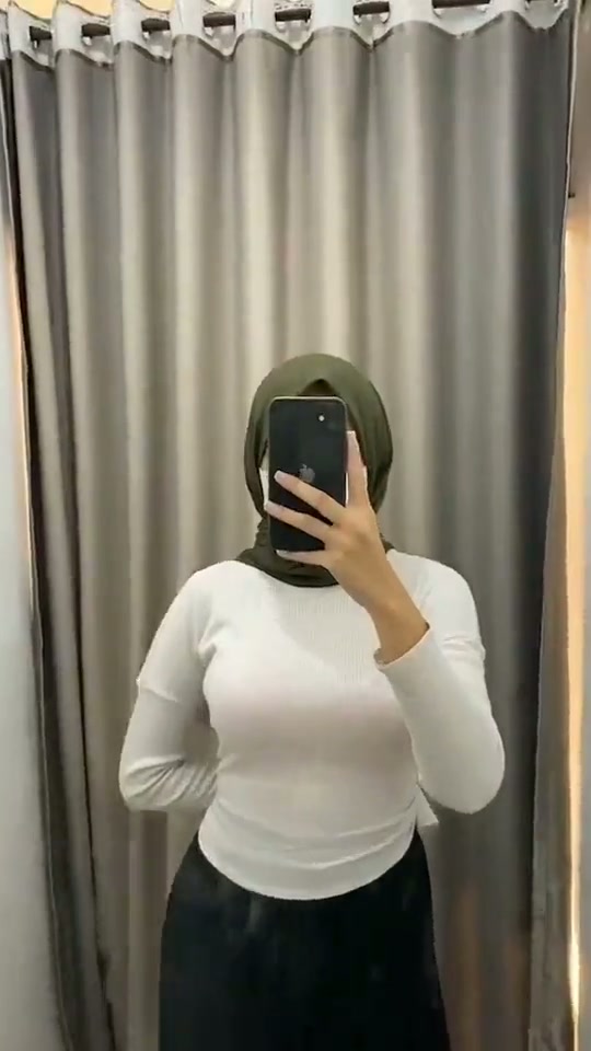 182 Hijab toge ngaca