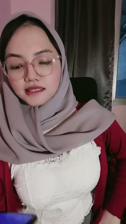 Sange Mendesah Agnes Hijab Nakal Tobrut - Sibinor.mp4