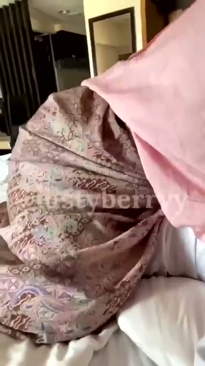 Hijab stw - DoodStream - DoodStream - DoodStream 1680448162577