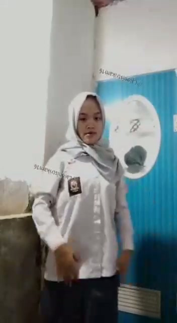 Pulang sekolah langsung mandi ga lupa ritual