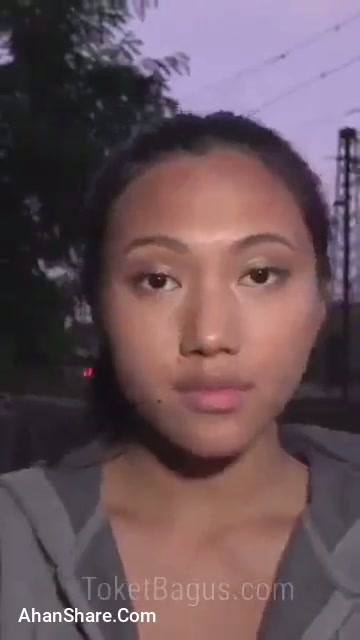 Udah s4ng3 banget jadi ng3w3 di pinggir jalan