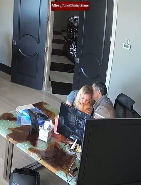 Boss terekam cctv ewean sama sekretarisnya - PoopHD - DoodStream