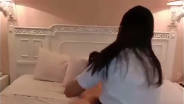 Gadis SMA Melayani Om Mesum Demi Iphone - BokepID