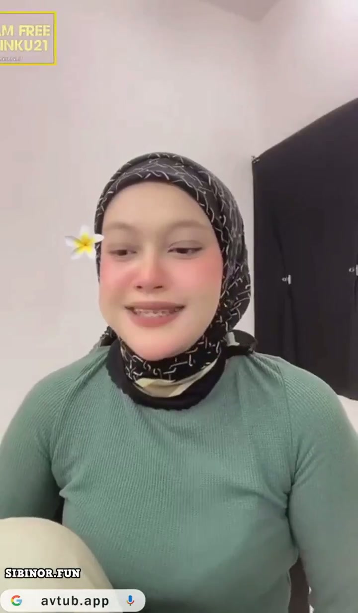 Mbak Hanim Jilbab Pap Omek Wanita Malay Punya Nih.mp4