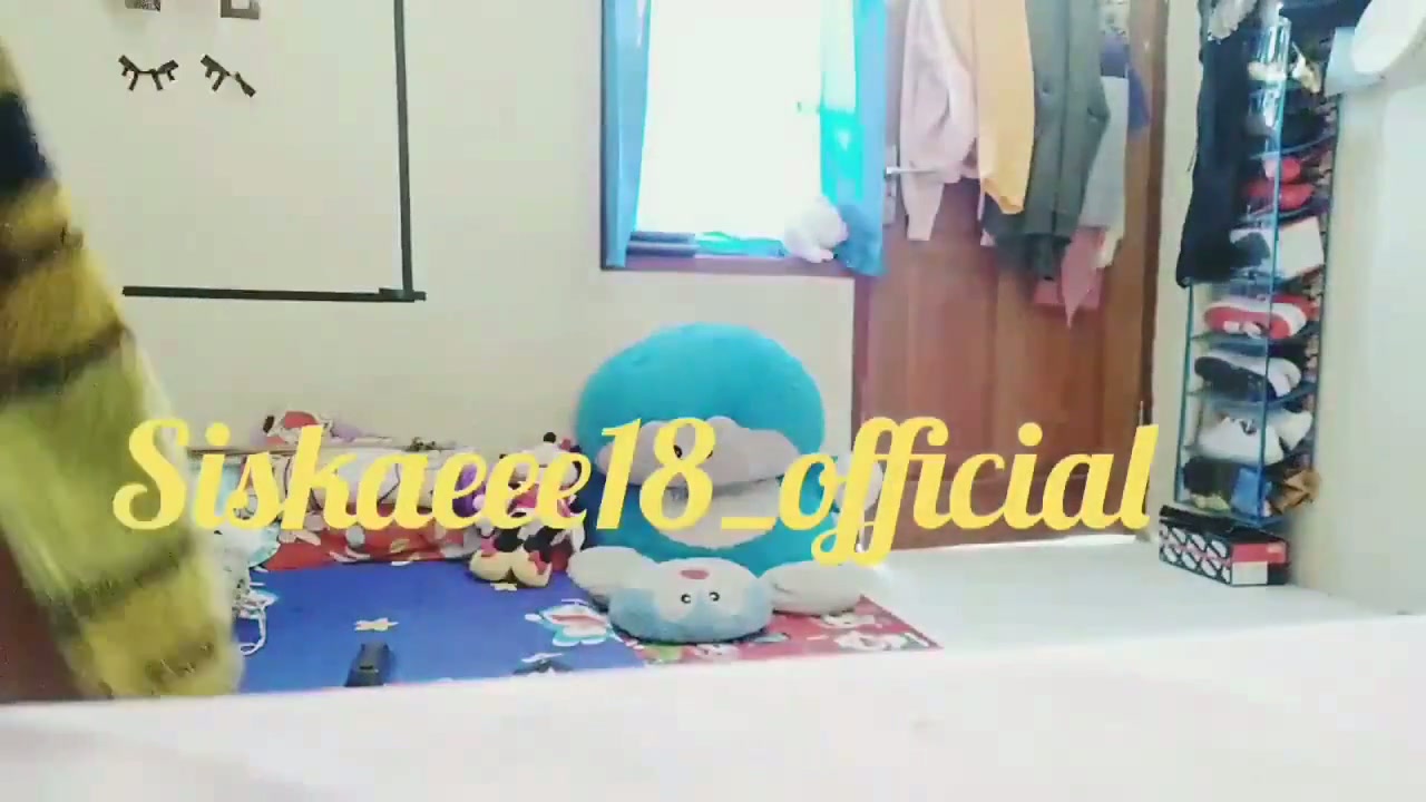 siskaeee Prank tukang galon.mp4