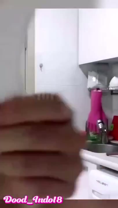 Di entot kaka ipar waktu lagi masak