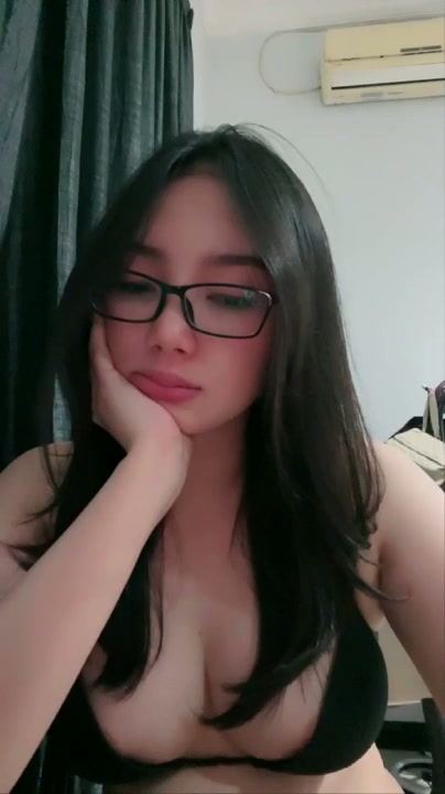 Lea Live Bh Item Sueger Banget - Doodstream.mp4