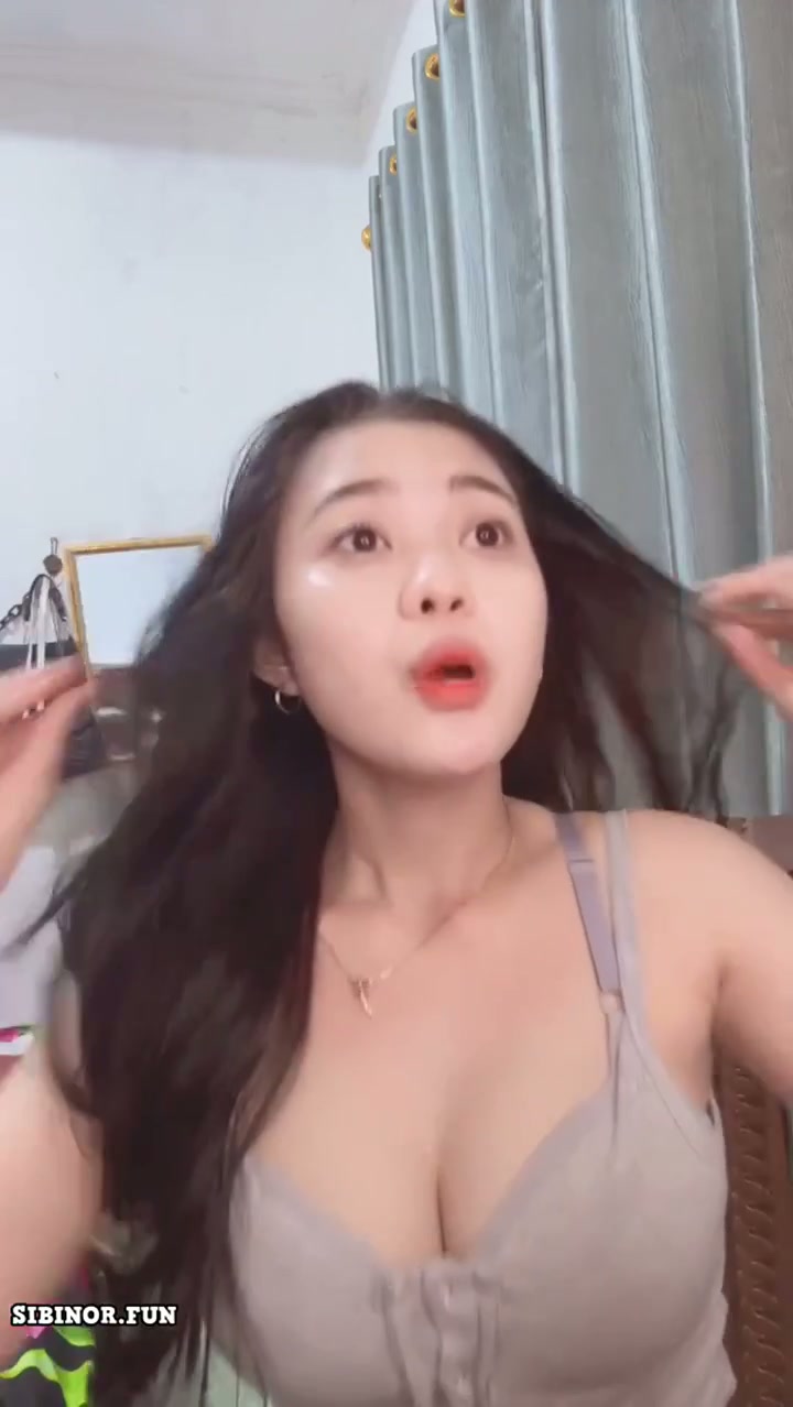 Endingnya Host Imut Pamerin Uting Nenen Dream Live.mp4