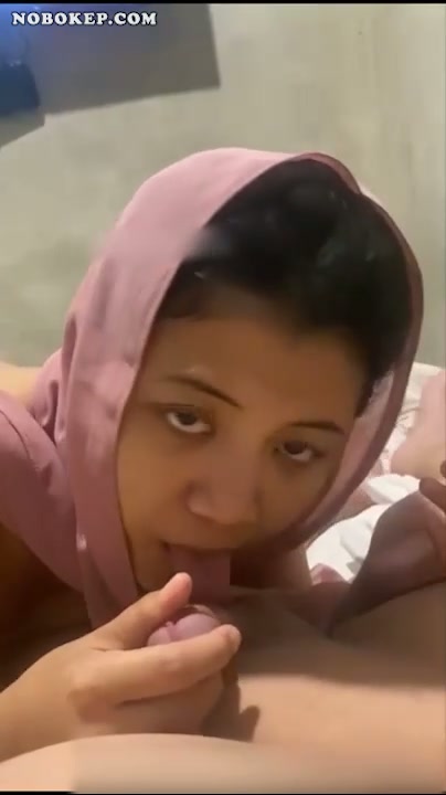 Bokep Indo Ngewe Hijab Tindik Cantik Crot di Muka