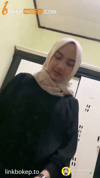 Ukhty Hijab Yang Lagi Viral_ Habis ngocokin pcr di depan rumah lalu diajak kekamar ngewe - DoodStream - DoodStream.mp4