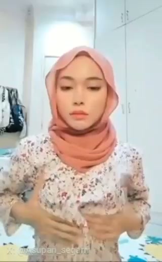 hijab cantik colmek