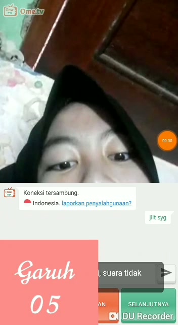OmeTV Hijab Hitam