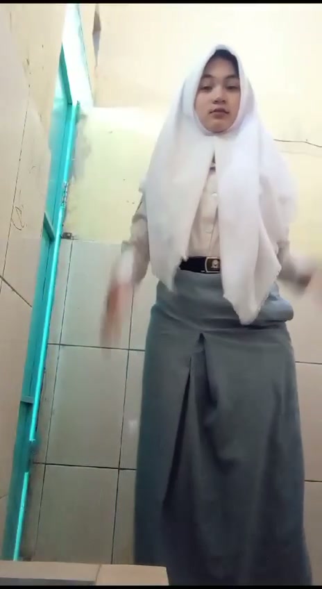 sma di kamar mandi sekolahan.mp4.mp4