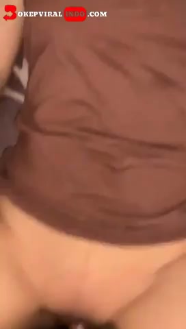 Lagi ng3w3 dengerin aja obrolan nya - PoopHD